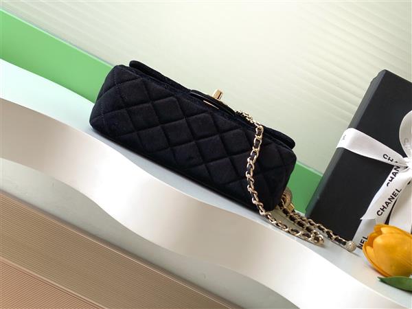 2026131214215855 640